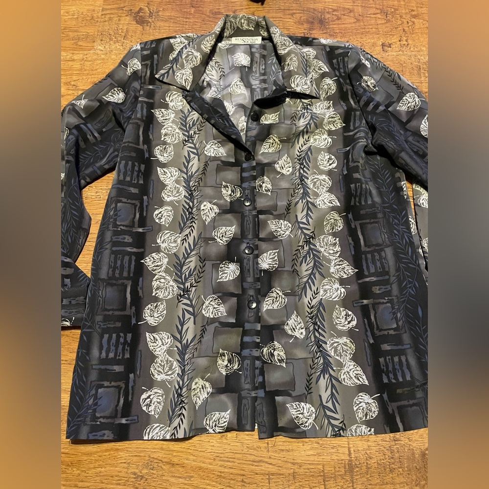 Kensington vintage silver leaf button down top M - L